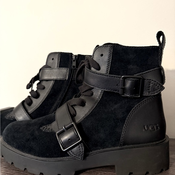 NEW UGG ZORRAH CALF HAIR BLACK BOOT Size: 11 - Picture 3 of 9